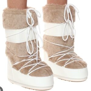Moon Boot Faux Fur Winter snow Boots in White and Tan us 5/6